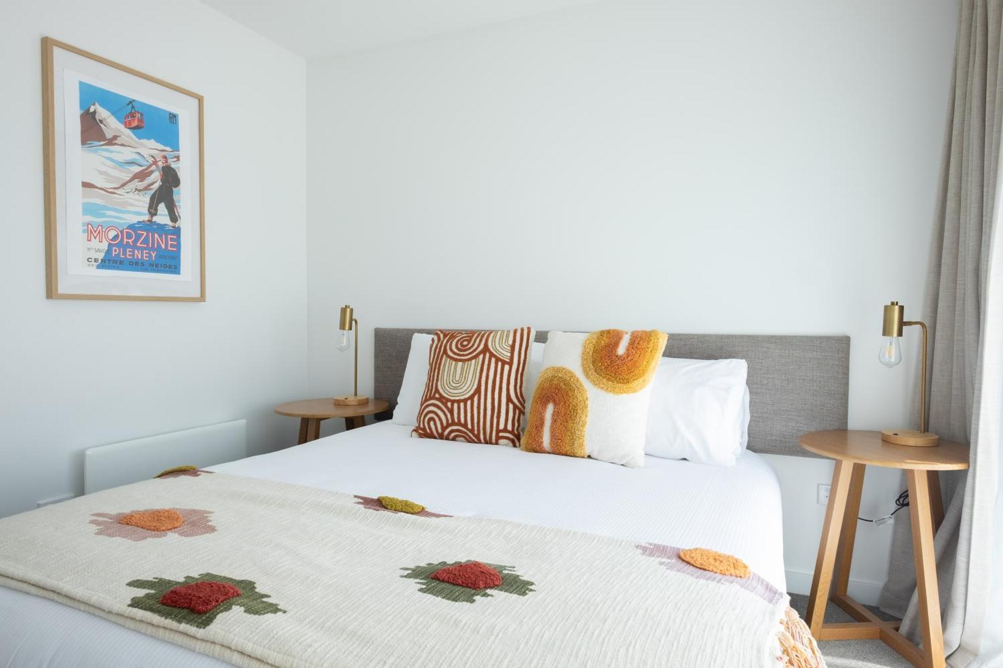 Alpine Junction Townhouse Apartments, Lodge & Hotel Wanaka Room photo