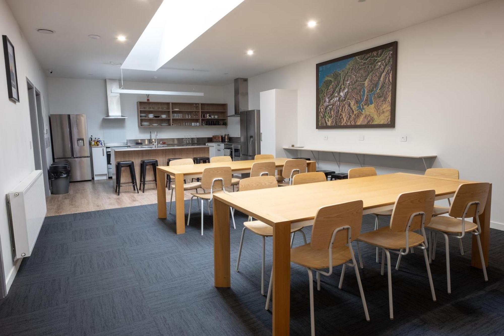 Alpine Junction Townhouse Apartments, Lodge & Hotel Wanaka Exterior photo