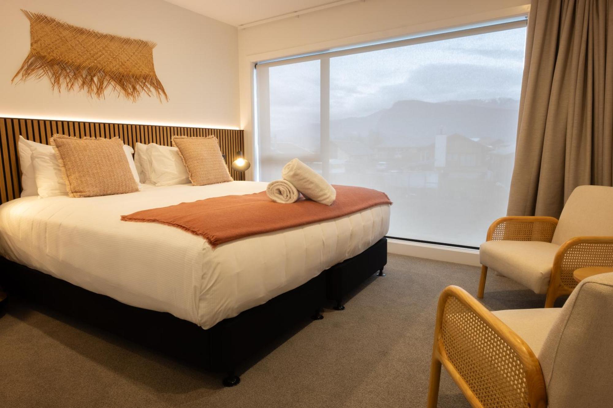 Alpine Junction Townhouse Apartments, Lodge & Hotel Wanaka Exterior photo